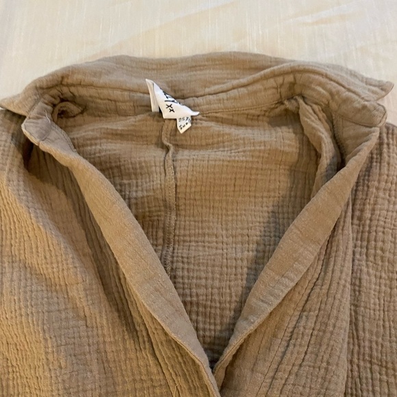 Princess Polly Vixen Taupe Romper (2) - Picture 10 of 10